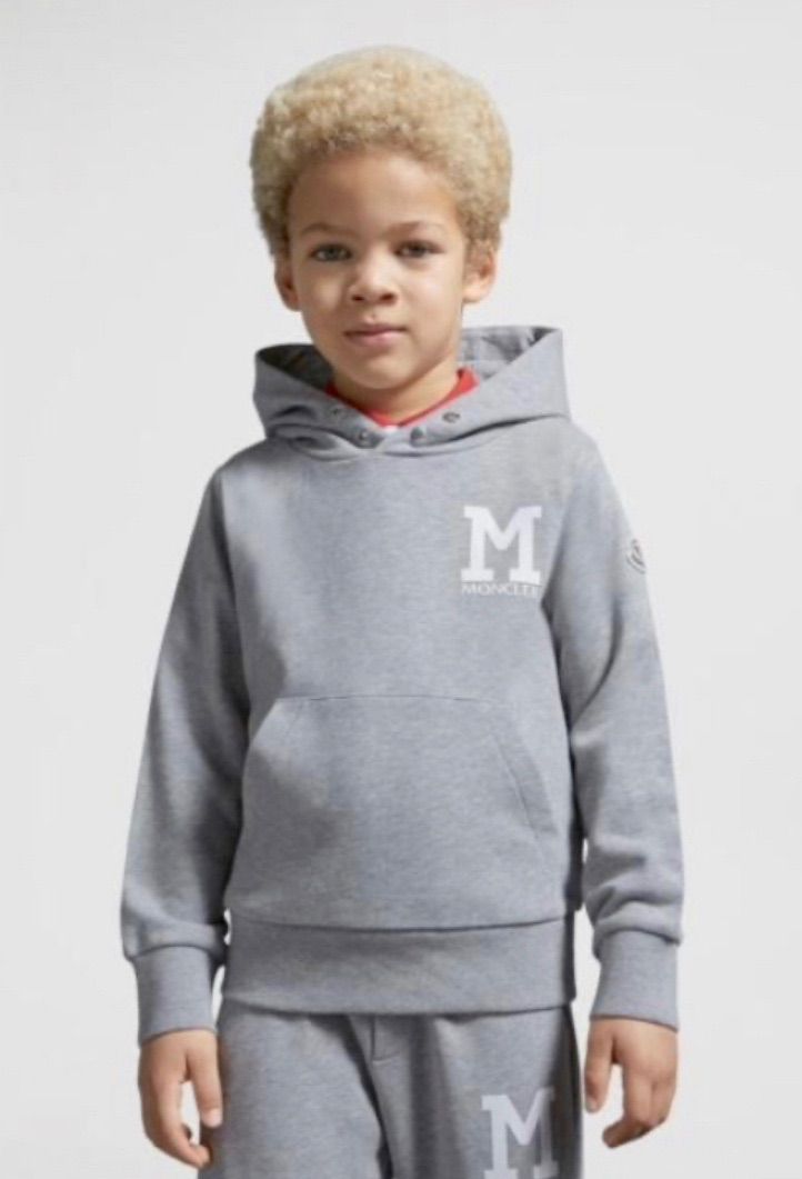 センス抜群 早い者勝ち Moncler モンクレール キッズ ロゴ ワッペン パーカー グレー 8才 130cm スウェット フーディー 2A48