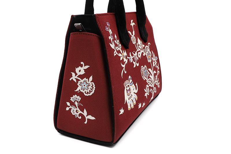 新品未使用 岡重 花更紗 和装バッグ OKAJIMA 新品未使用 岡重 バッグ OKAJIMA 更紗 花唐草 - メルカリ