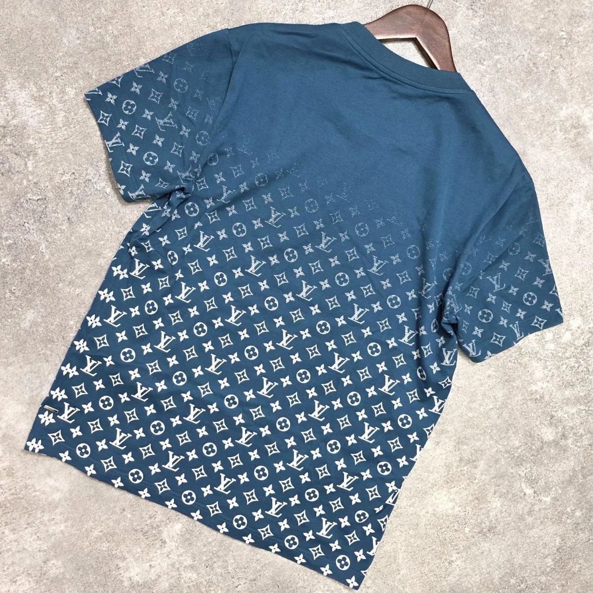 ルイ・ヴィトン トップス M 絶対欲しいオシャレデザイン☆】ルイ