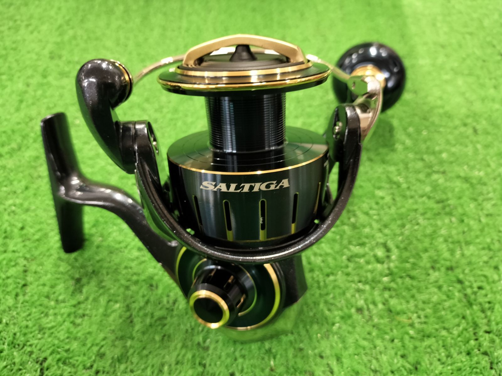 DAIWA SALTIGA 6000-H スピニングリール DAIWA ソルティガ6000-XH