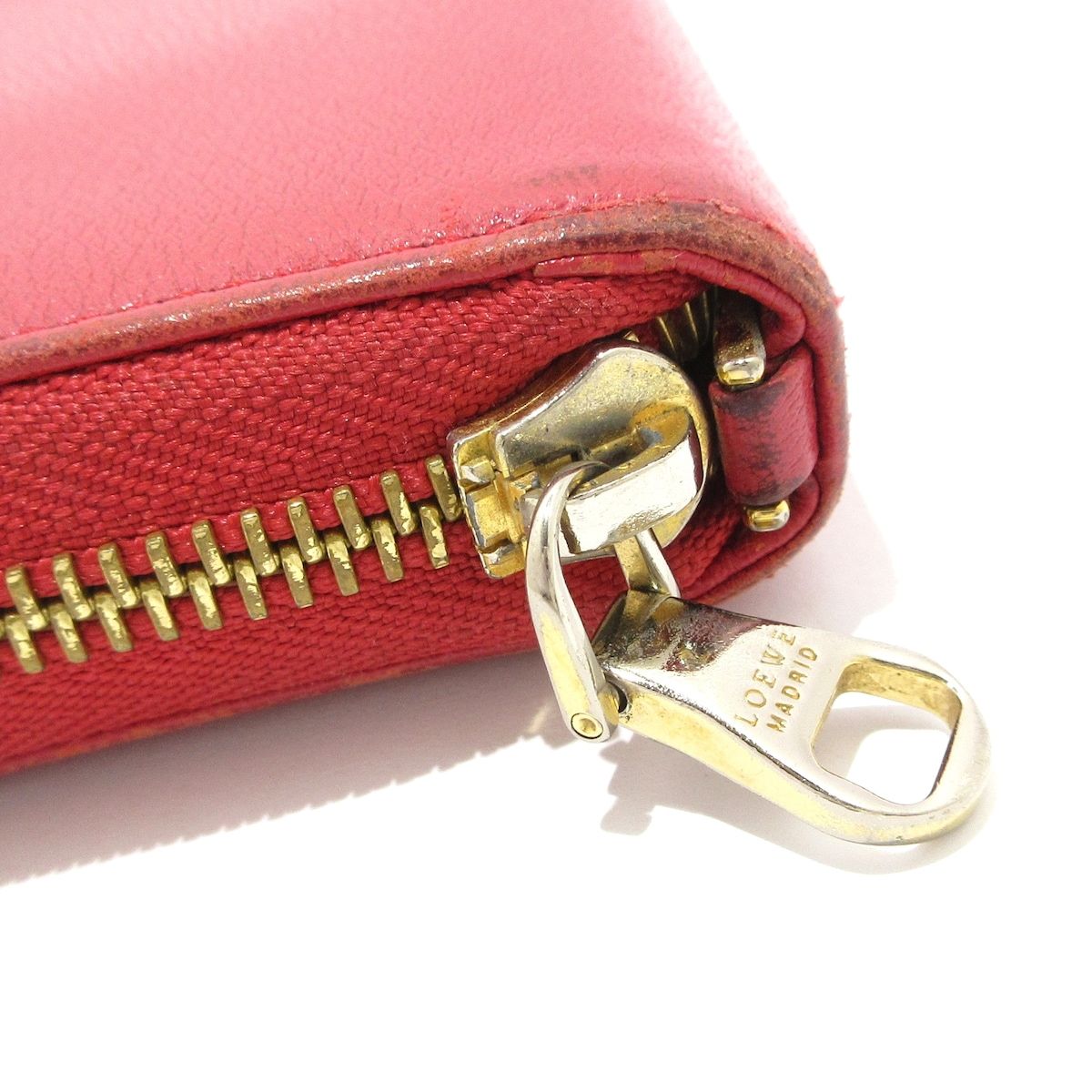 レッド ラウンドファスナー