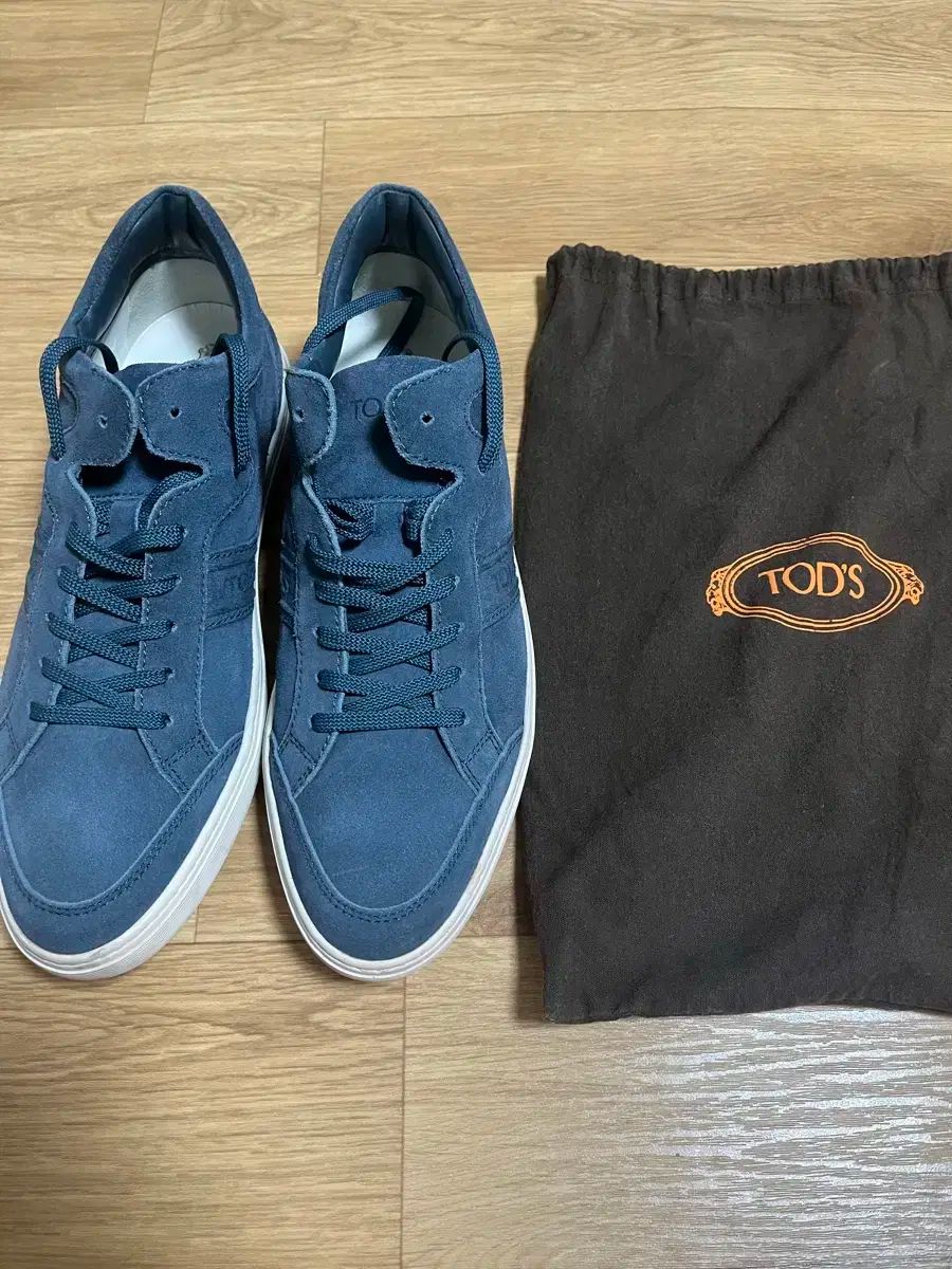 TOD S トッズ スエード シューズ