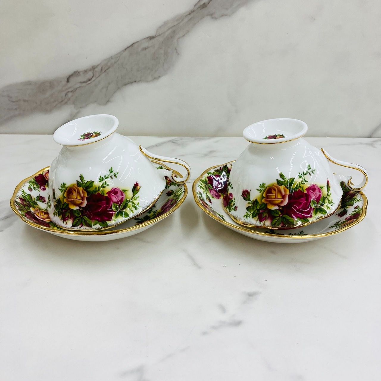 ROYAL ALBERT ロイヤルアルバート カップ&ソーサー 2客セット - メルカリ