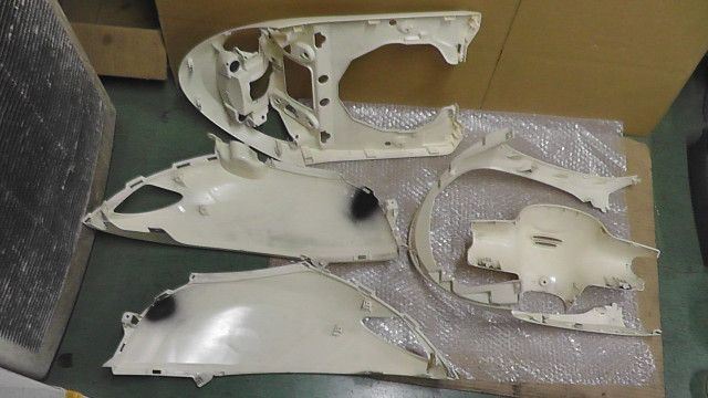 レッツ バスケット CA4AA の カウルセット 傷 補修 1758857219