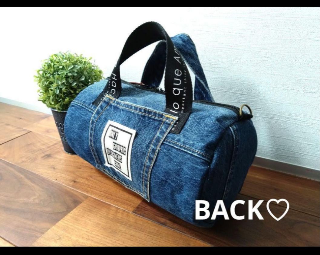 №724【DENIM❌️ドラム缶型ショルダーバッグ♥】デニムリメイク