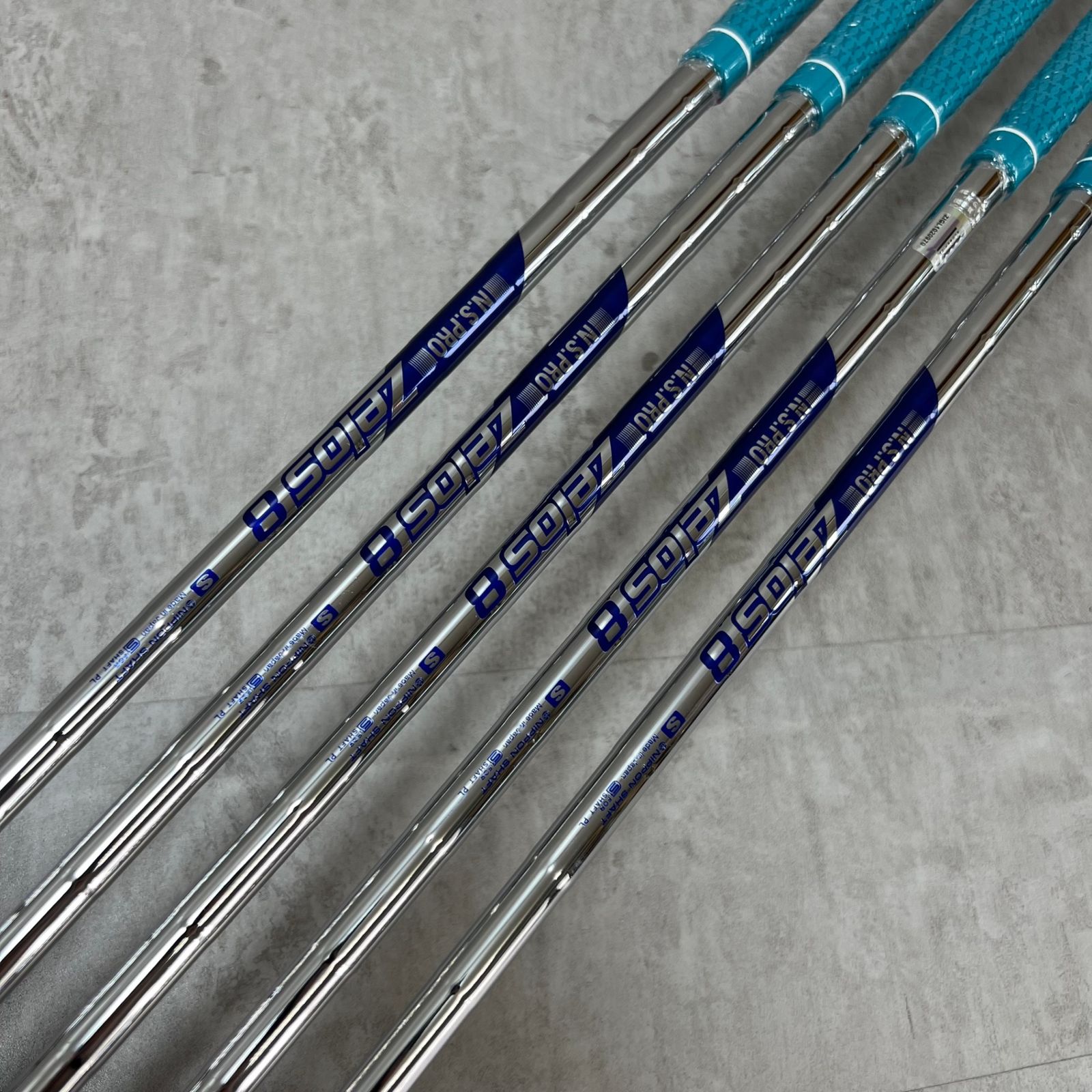 期間限定割引40%！ シュリンク付き オノフ KURO メンズゴルフ アイアンセット 5本 S 右利き用 ONOFF スムーズな