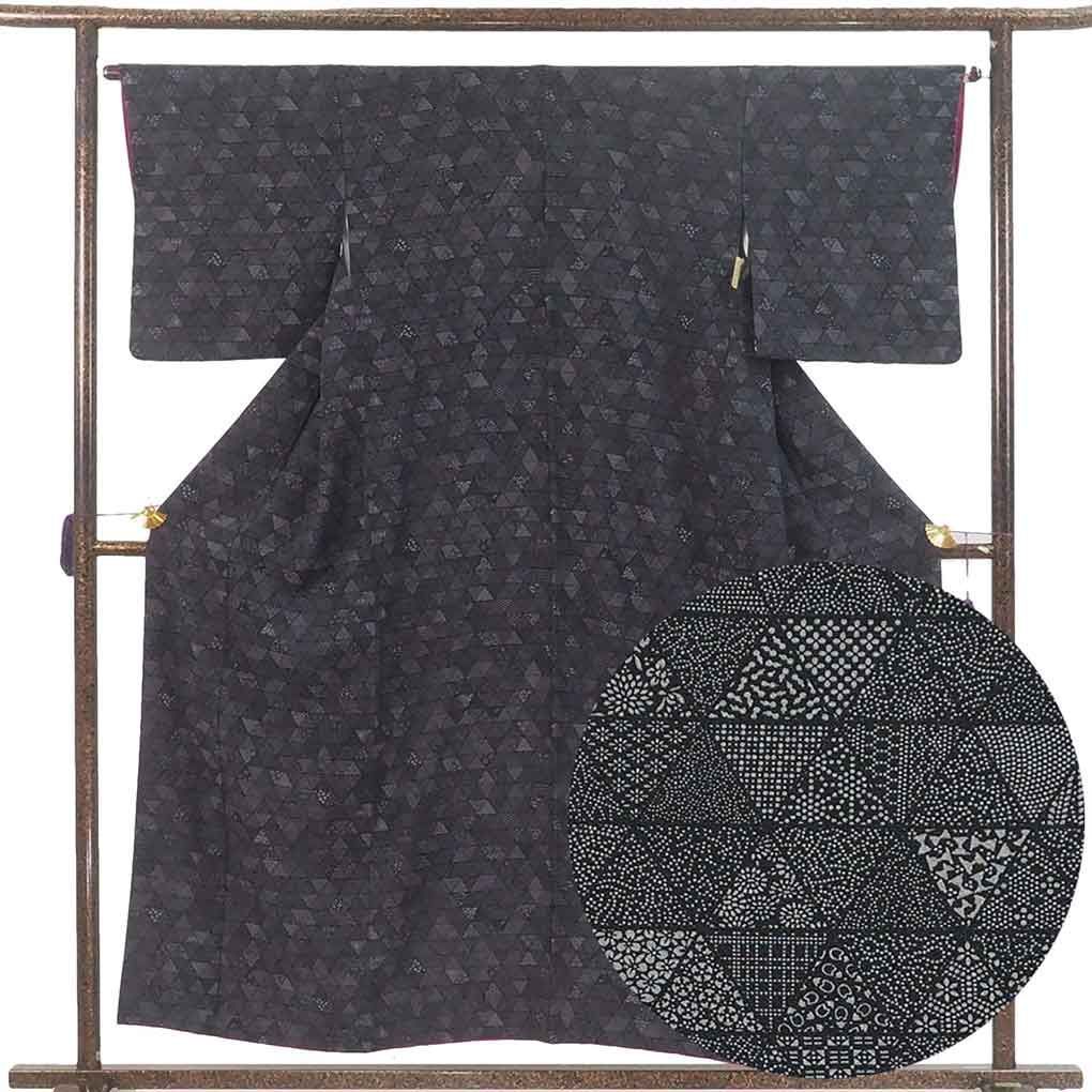 小紋 身丈155cm 裄64cm 前幅24.5cm 後幅30cm 袖丈47cm 袖幅32cm レディース 袷 鱗柄 裄Mサイズ 秋冬春用 正絹 シルク ブラック リメイク リユース リサイクル 呉服のきくや