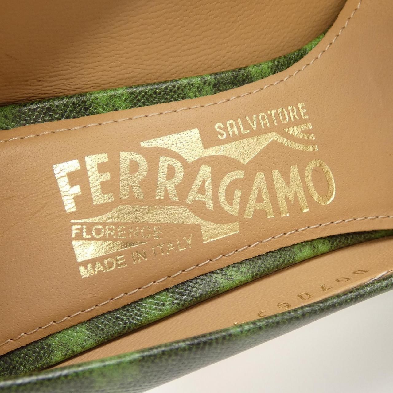 初夏の装い⭐美品マイフェラガモ☆My Ferragamo☆パンプス☆7 1/2D マイフェラガモ MY FERRAGAMO パンプス - メルカリ