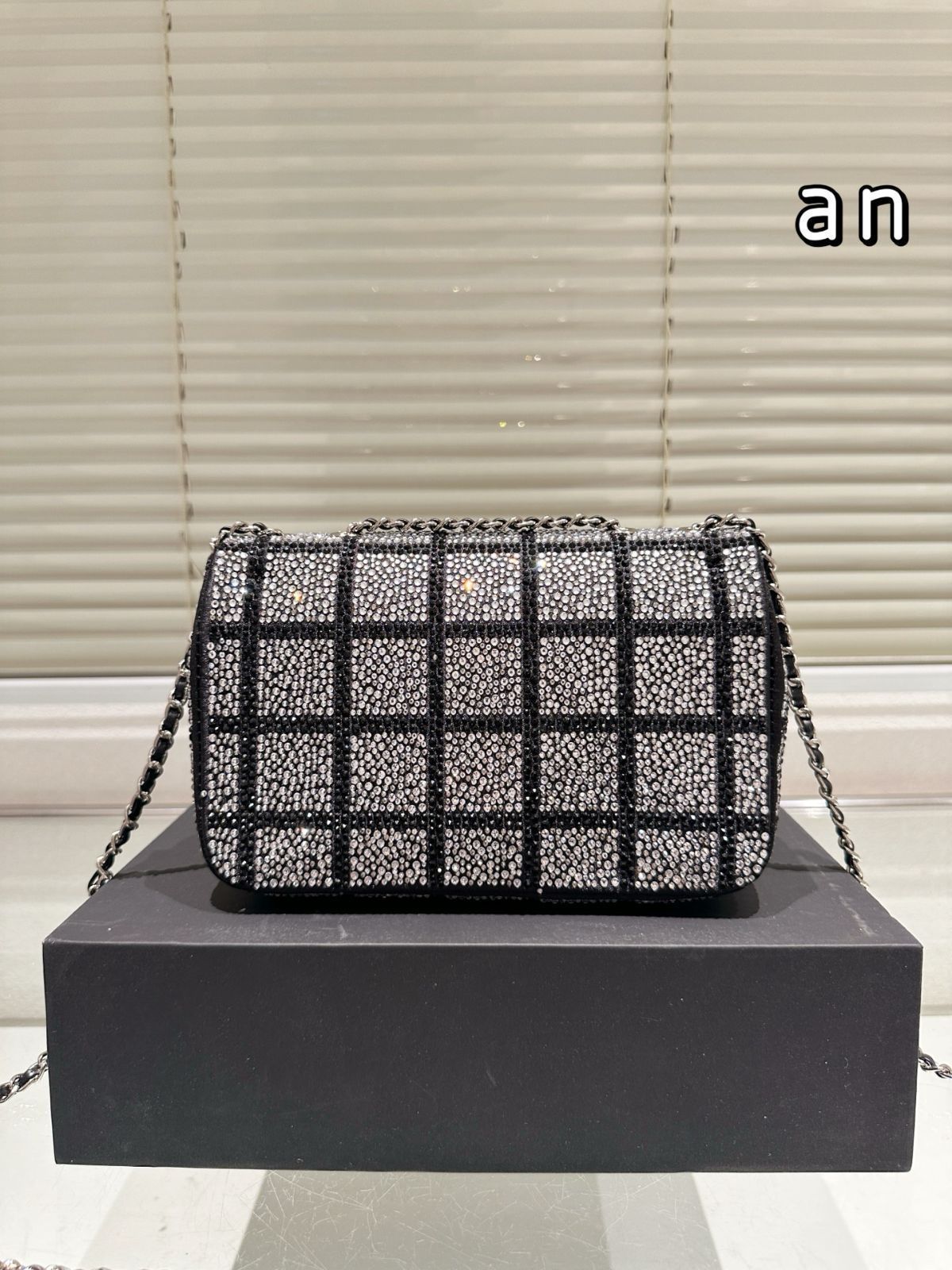 今日特価】Chanel 四角い丸いバッグ（方胖子） - メルカリ