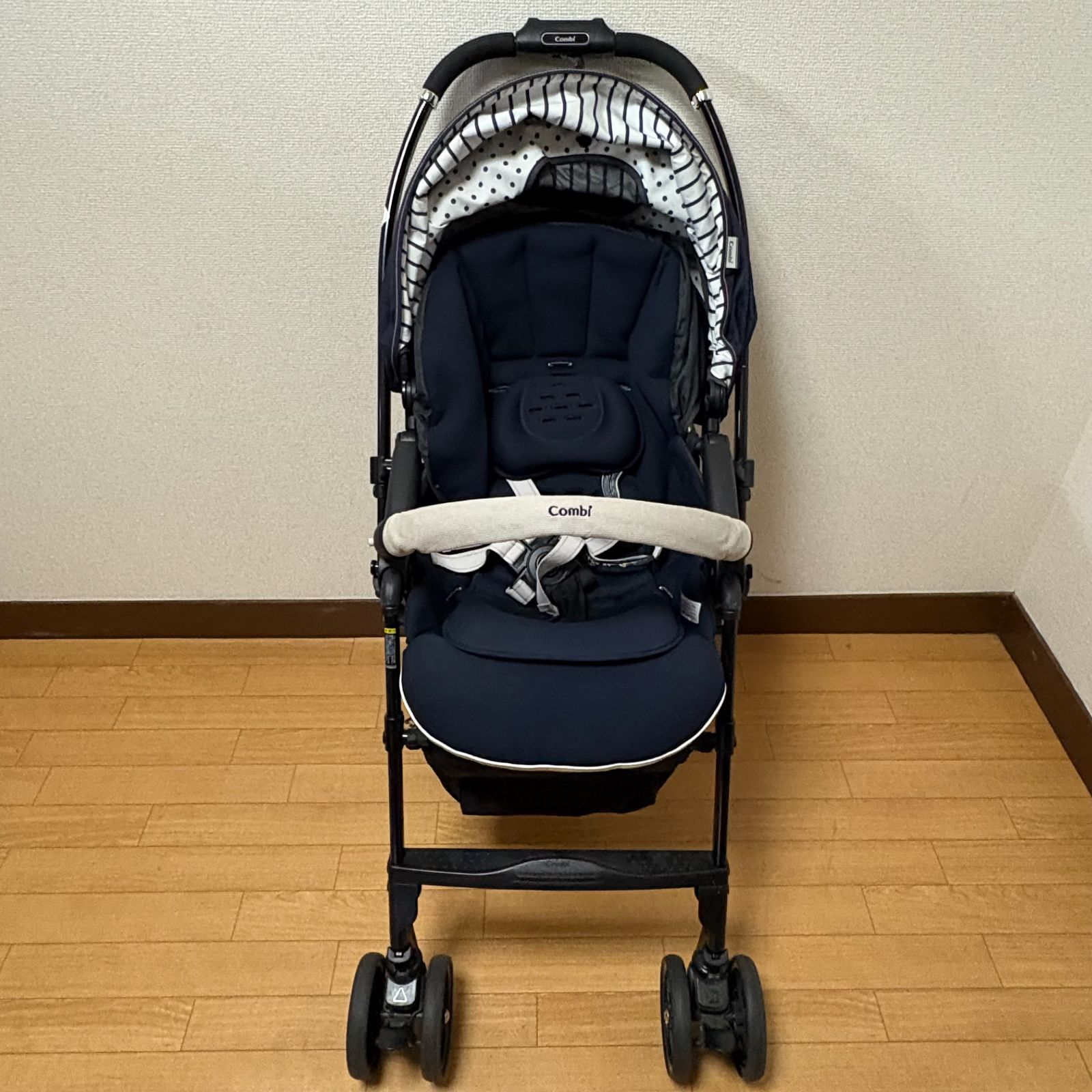 combi コンビ ベビーカーメチャカルハンディ オート4キャス
