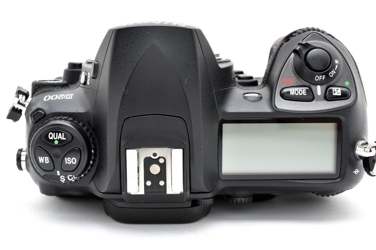 Nikon D200 ボディ CCDセンサー 名機 ショット数 約13,000回 CCD