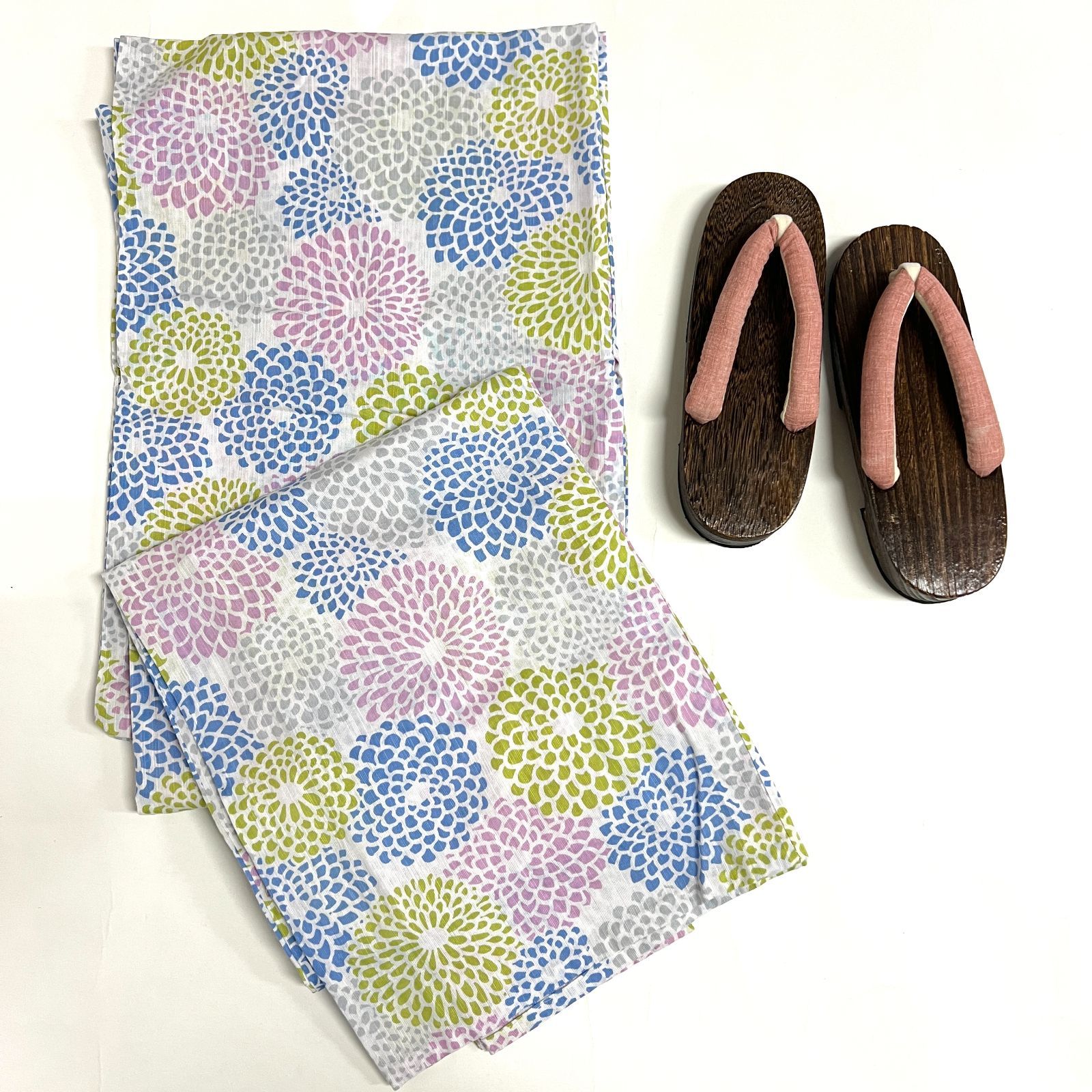 8/20(水)以降に発送させていただきます＊＊（中古品） 浴衣 菊