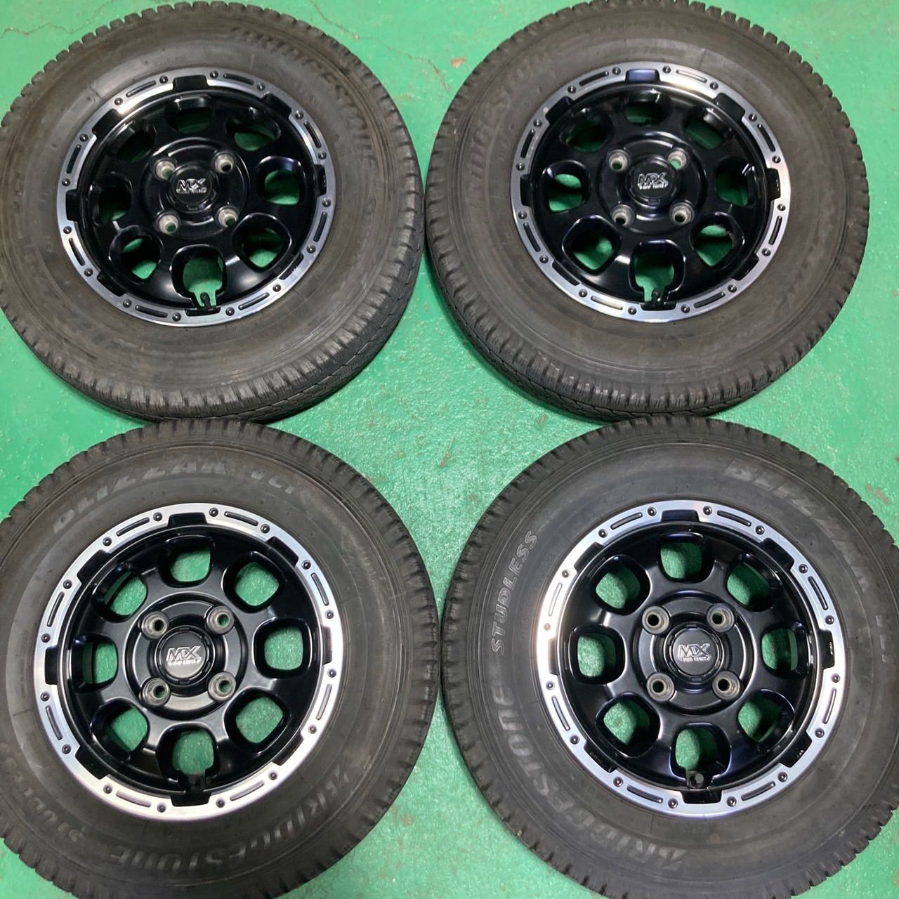 軽バン 軽トラ スタッドレス マッドクロス 12インチ ブリヂストン VL1 145R12 6PR 2021年