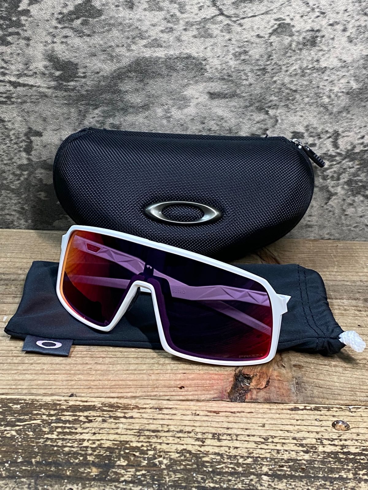 JB959 オークリー OAKLEY スートロ SUTRO サングラス PRIZMレンズ 白 アイウェア レンズ傷