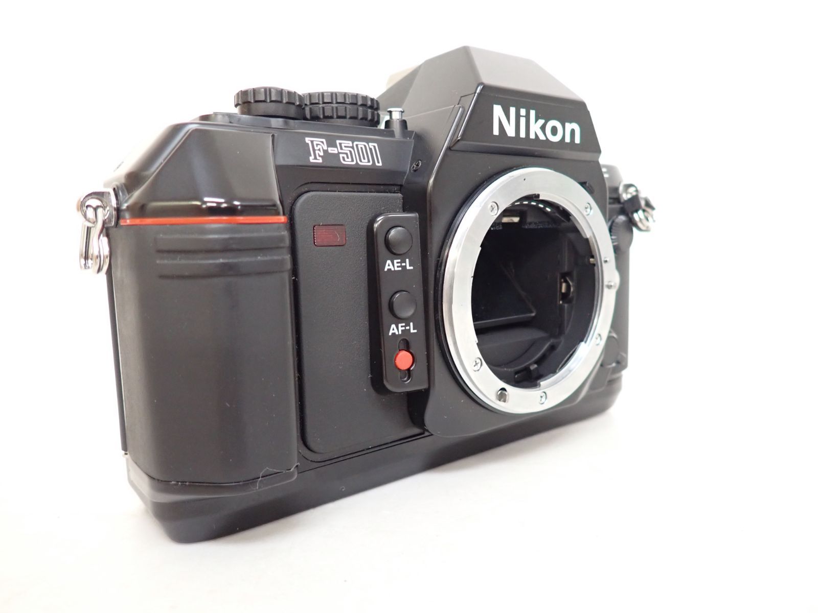 美品Nikon F-501 Nikon ニコン F-501 一眼レフ フィルムカメラ レンズ2点