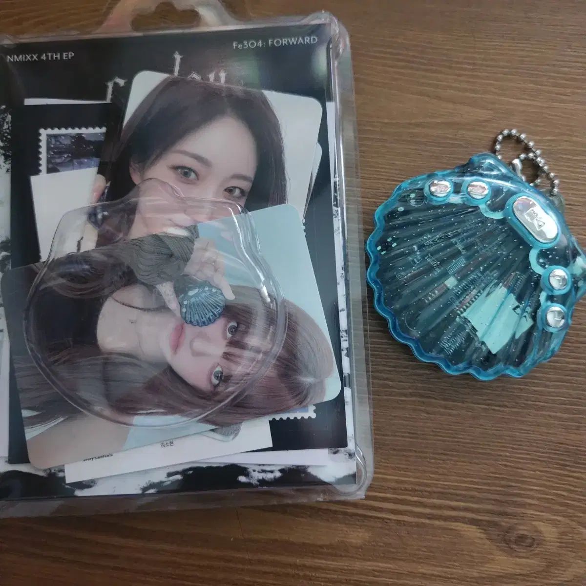 NMIXX ユニフォーム　リリー　トレカ付き LILY エンミックス NMIXX ユニフォーム リリー トレカ付き LILY エンミックス NMIXX