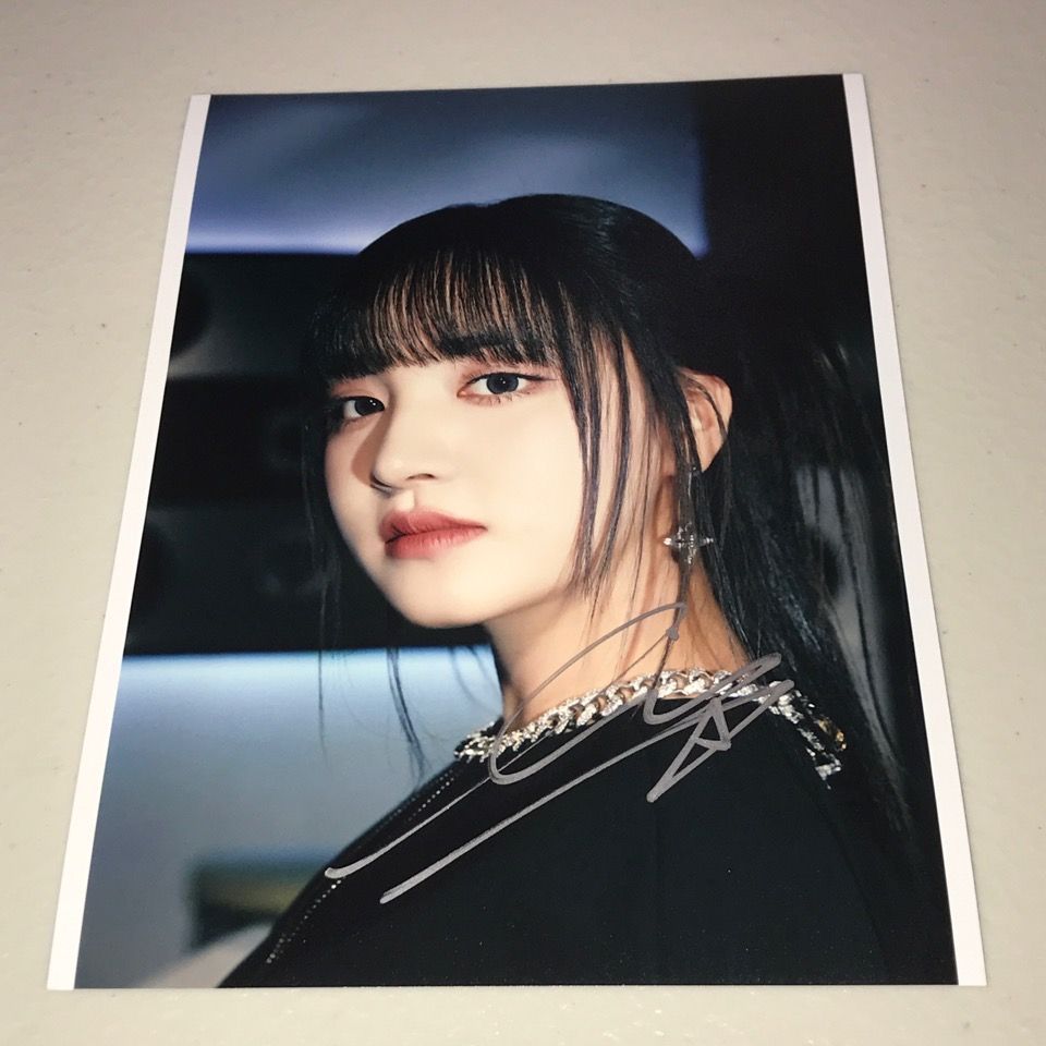 IVE 直筆サイン「WAVE」スチール写真6枚セット IVE 直筆サイン「WAVE」スチール写真6枚セット - メルカリ
