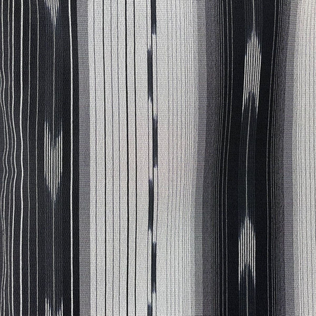 塩沢紬 身丈172.5cm 裄丈68cm L 袷 塩沢物語 証紙 矢羽根 縦縞 黒灰  