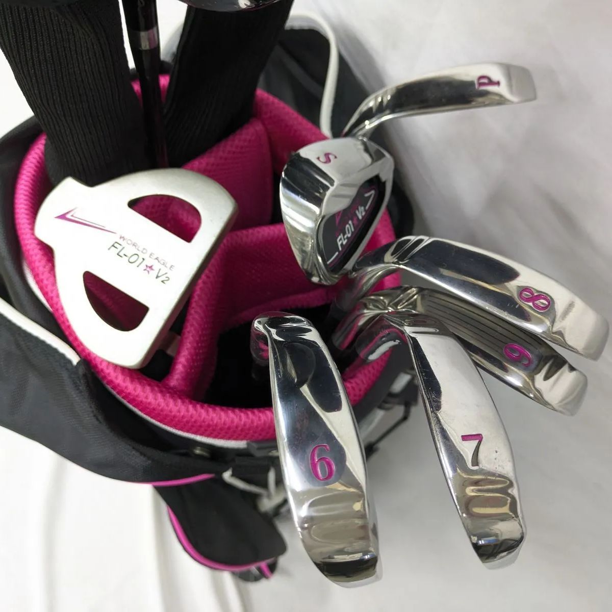 ゴルフバック、アイアンセット ゴルフセット（アイアン、ドライバー、キャディバック）