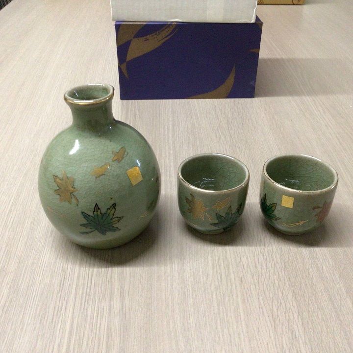 九谷焼 晩酌揃 紅葉 徳利＆盃セット 箱付き - メルカリ