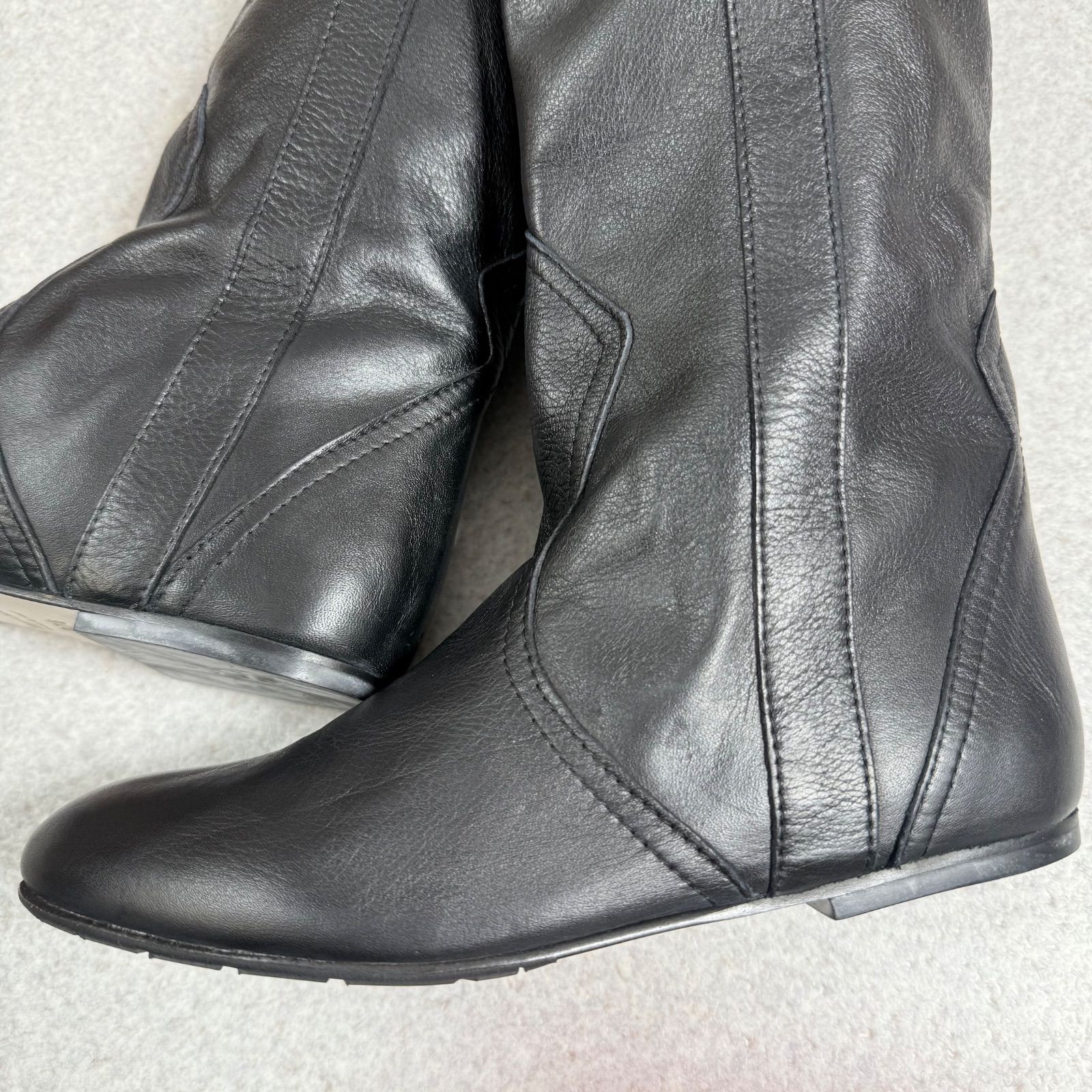 レザー ブラック