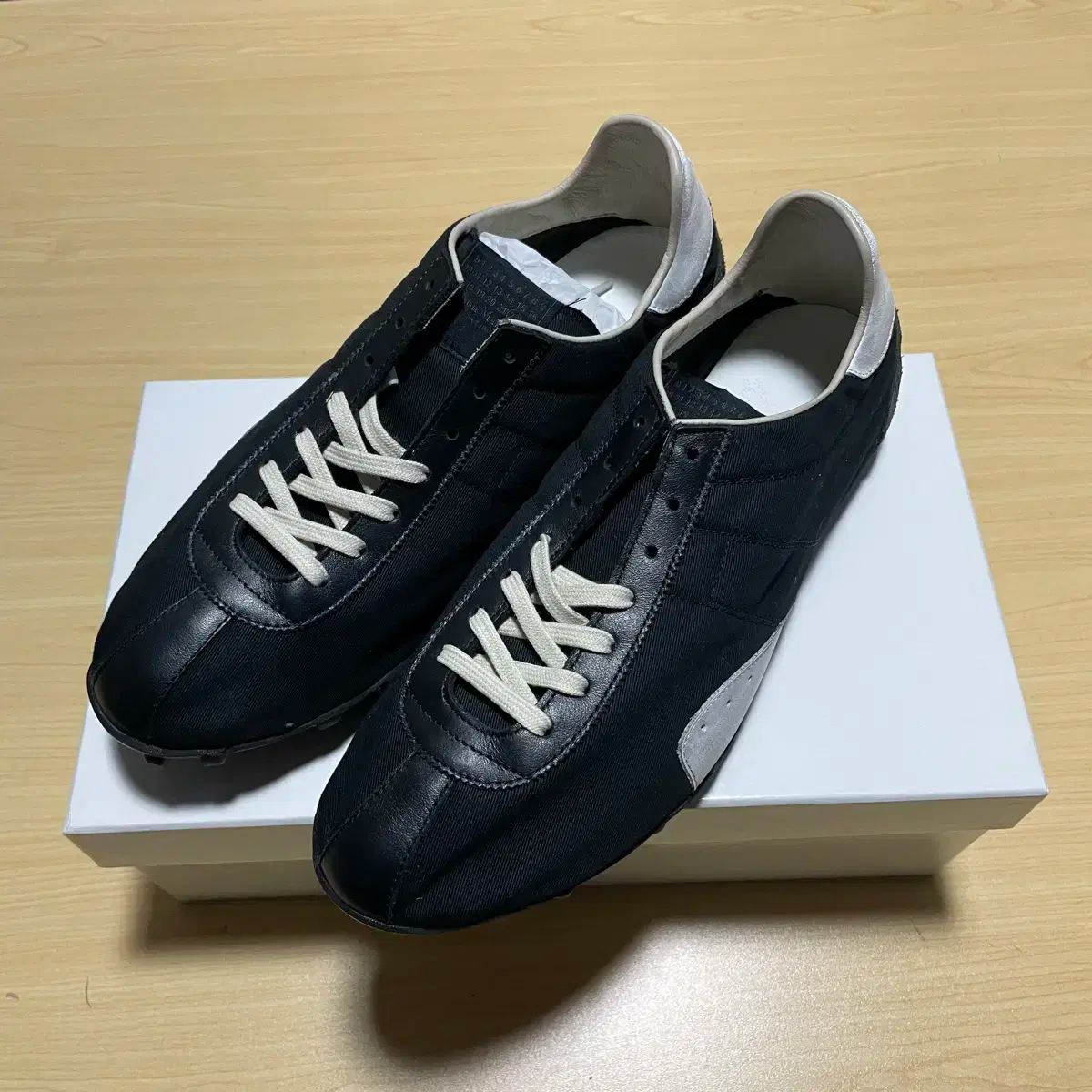42 新品 メゾン Maison Margiela(メゾンマルジェラ) 破片 スニーカーズ グレー 海嶺