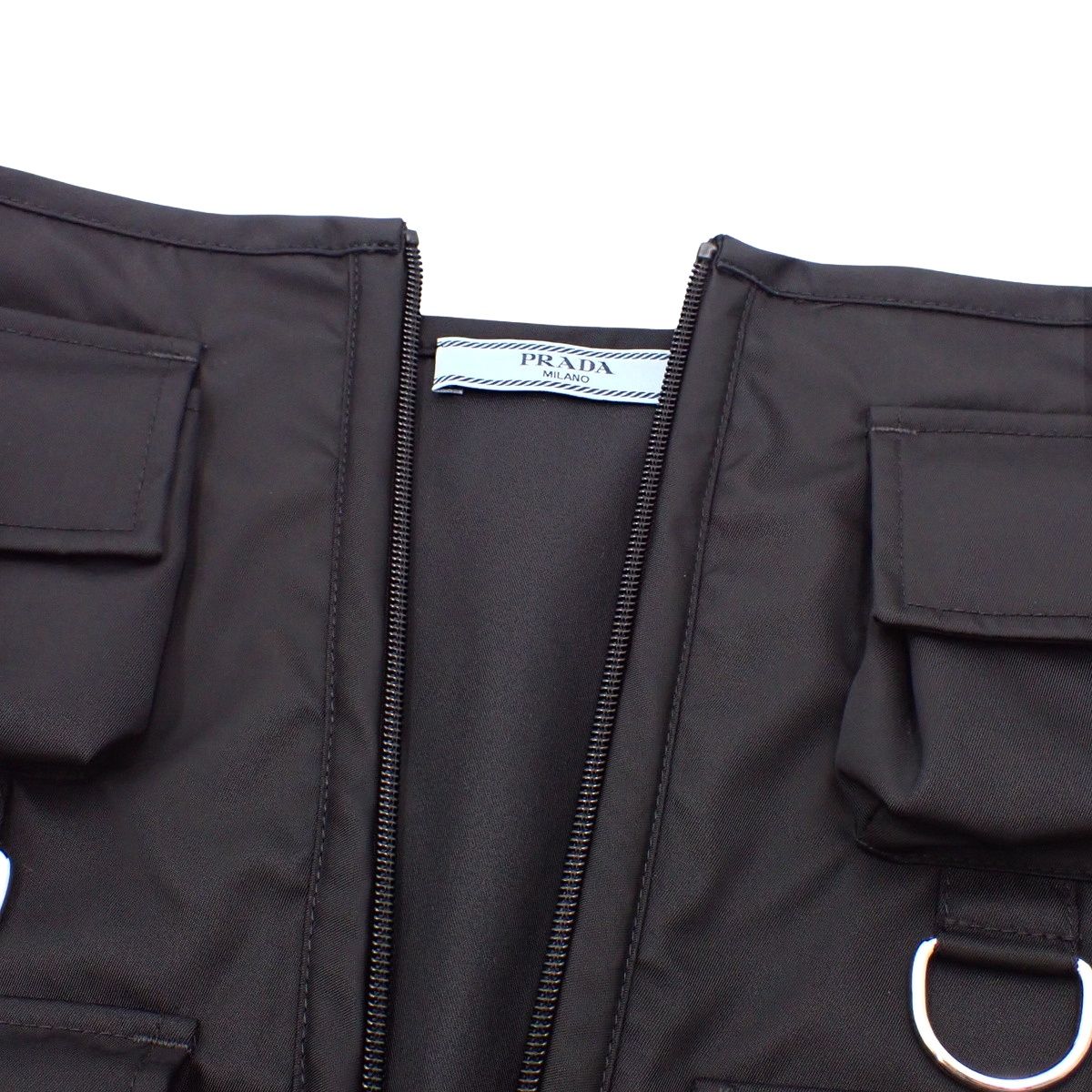 未使用 PRADA プラダ 黒 上品なギャザースカート ポケット ブラック 新品 PRADA(プラダ) ポケット付きミニスカート スカート 2023年