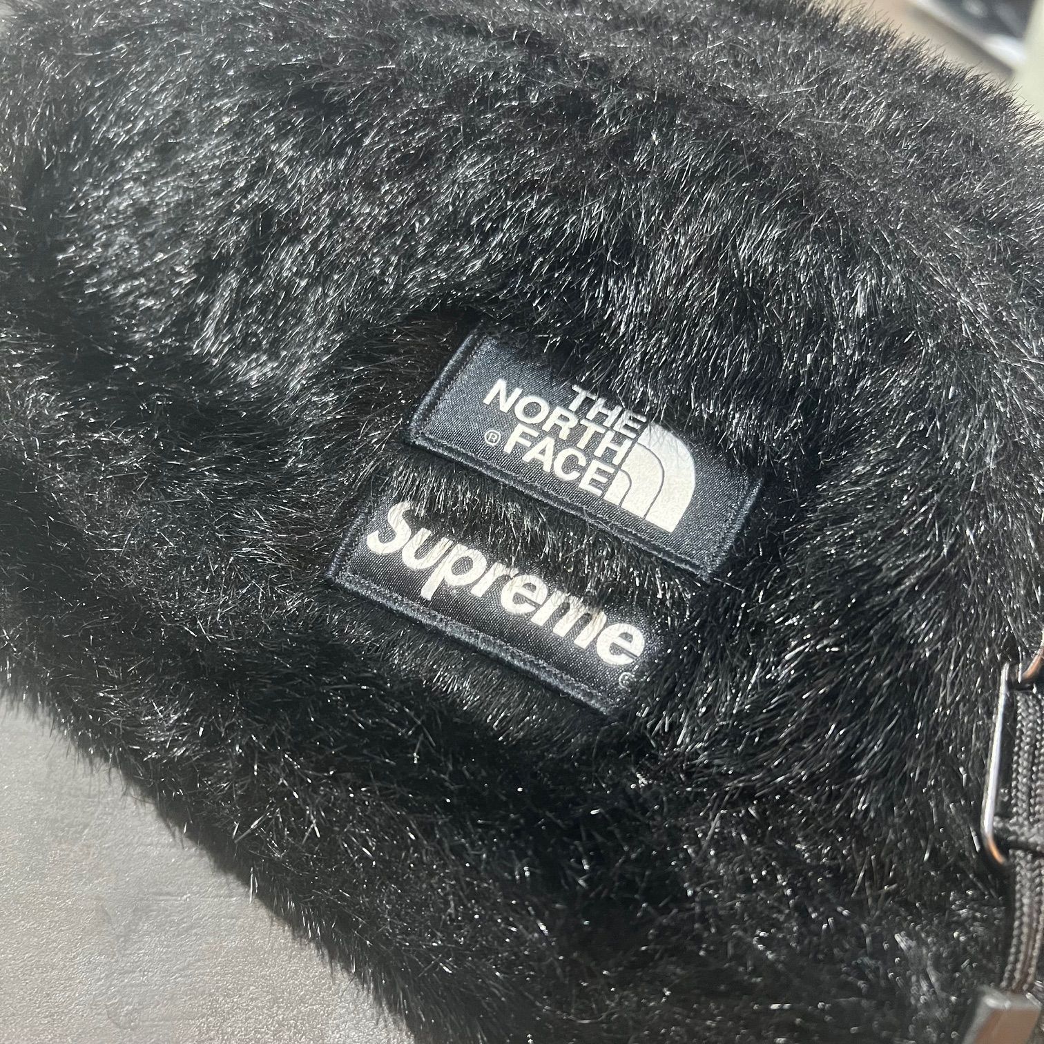 Supreme×THE NORTH FACE Faux Fur Waist Bag フェイクファーウエストバッグ 鞄 シュプリーム ノースフェイス  コラボ NM82093I 70764A4 - メルカリ