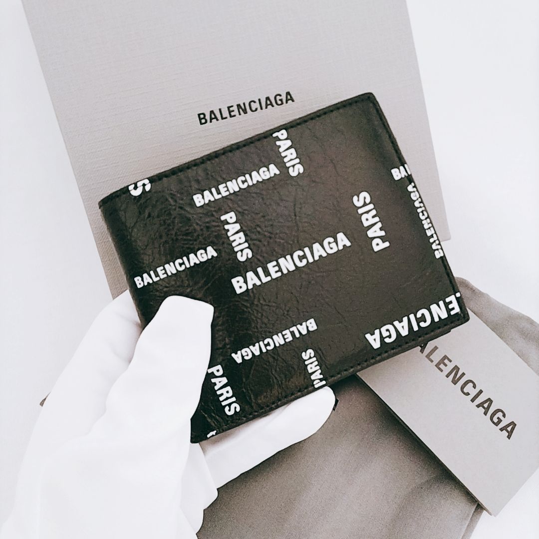 新品未使用】BALENCIAGA CASH 2つ折り財布 小銭入れ付 ラムスキン 