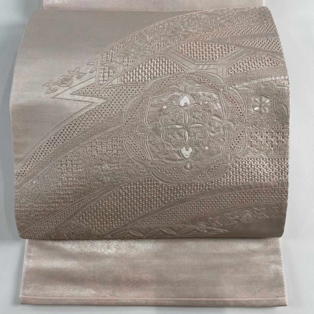 中古美品 薔薇柄 袋帯 袋帯 秀品 薔薇 銀彩 薄紫 お太鼓柄 正絹｜中古・古着