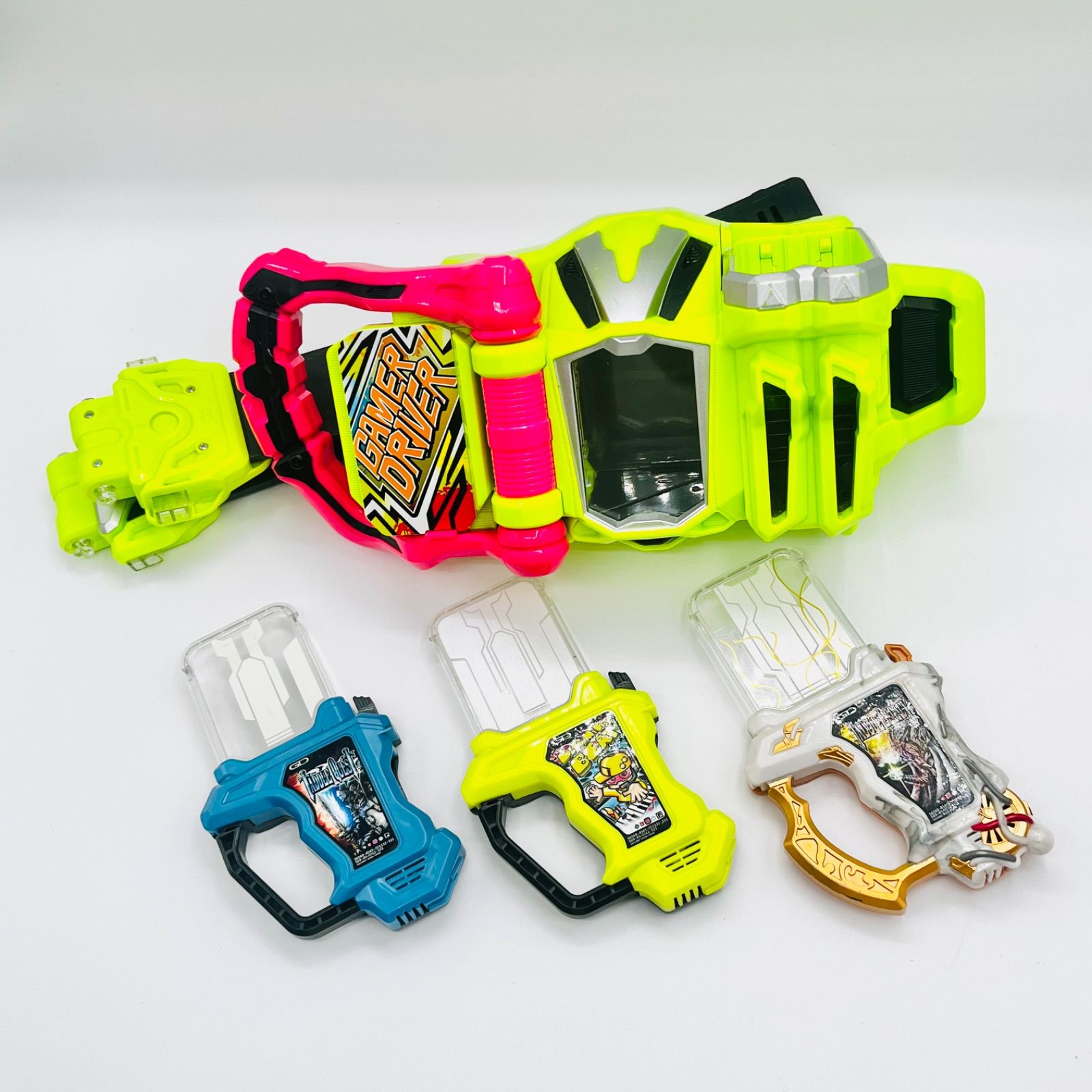 【購入者決定しました】　仮面ライダーエグゼイド　DXゲーマドライバー　ガシャット他　まとめ売り 仮面ライダーエグゼイド DXタドルクエストガシャット|【堀商店】景品