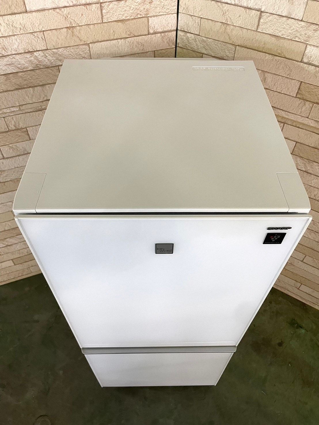 美品】大阪送料無料☆3か月保障付き☆冷蔵庫☆2017年☆シャープ☆2ドア