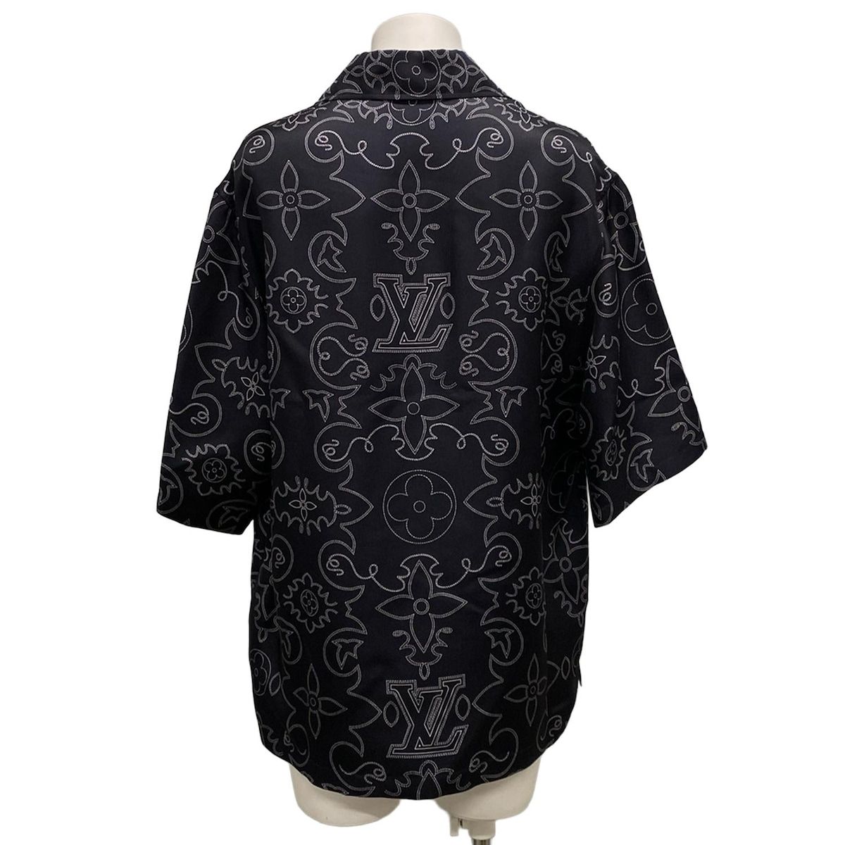 新品✨LOUIS VUITTON LIVEプリント　半袖　ブラック　Sサイズ 新品✨LOUIS VUITTON LIVEプリント半袖ブラックSサイズ