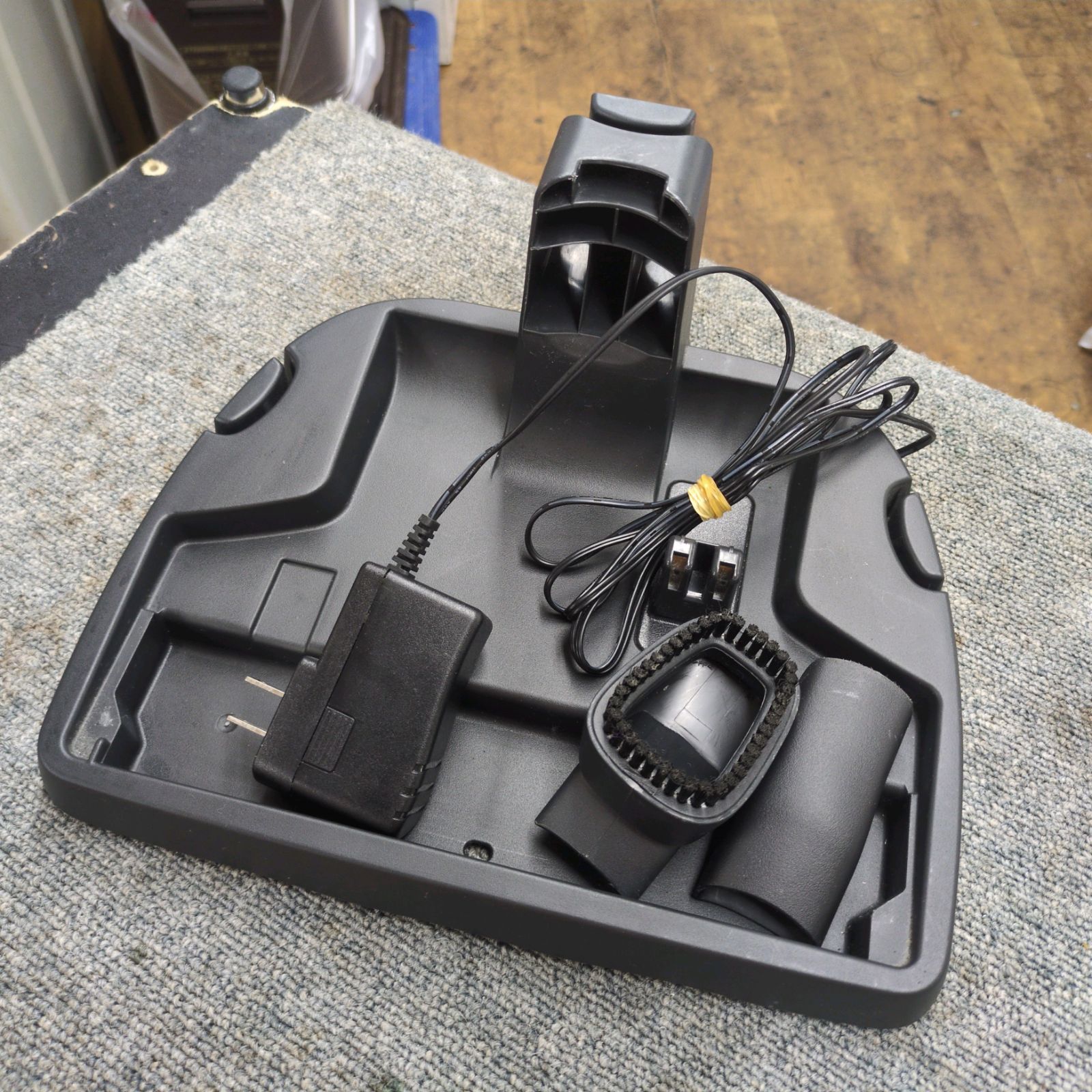 J234 多少キズ使用感有り 2020年製 充電式スティック掃除機 Panasonic MC-BU110J-T WWW_KANDAIZUMI_COM