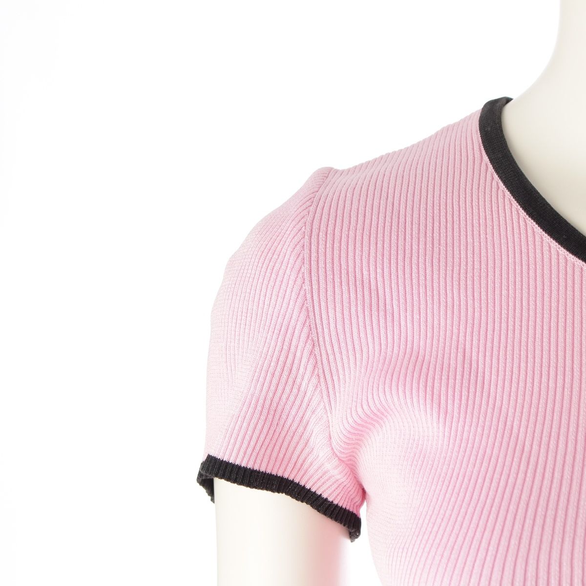 i*i様 CHANEL ピンク 半袖シャツ CHANEL ピンク 半袖シャツ CHANEL（Tシャツ(半袖⁄袖なし) ・ ピンク