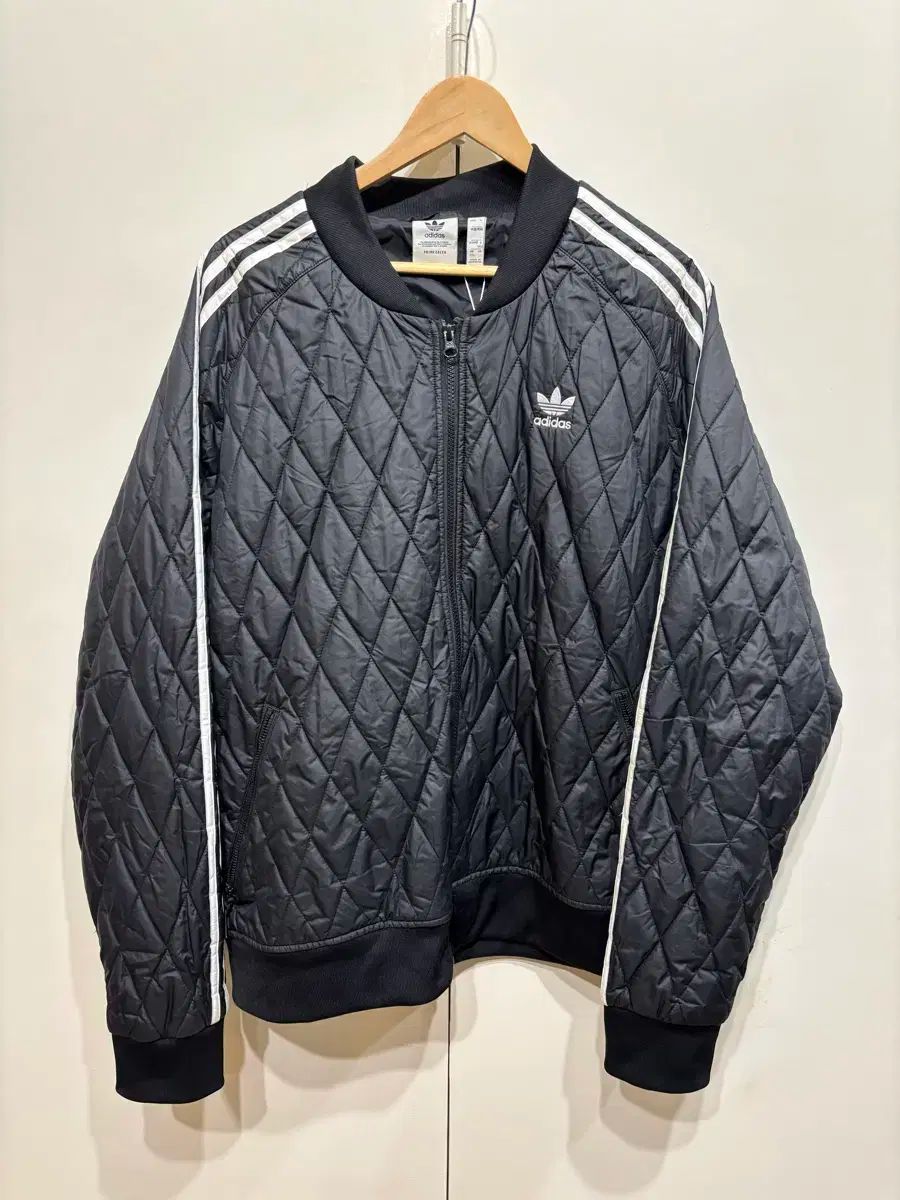 adidas アディダス