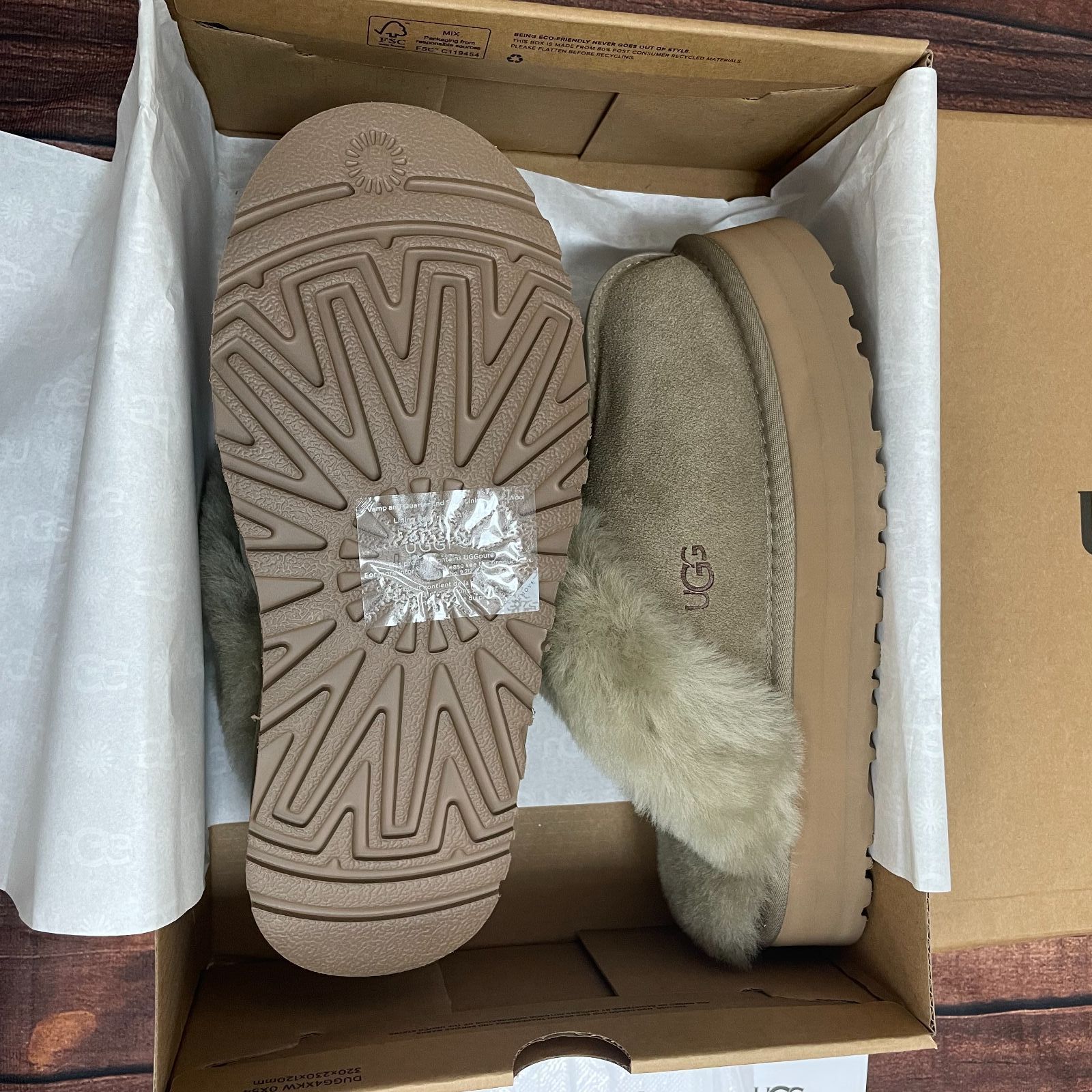 人気極美品 UGG アグ レディース ムートン スリッパ 厚底 サンダル 箱