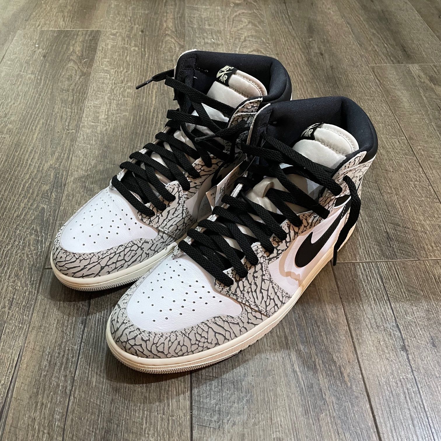 国内正規 新品 Nike Air Jordan 1 High OG White Cement DZ5485-052 
