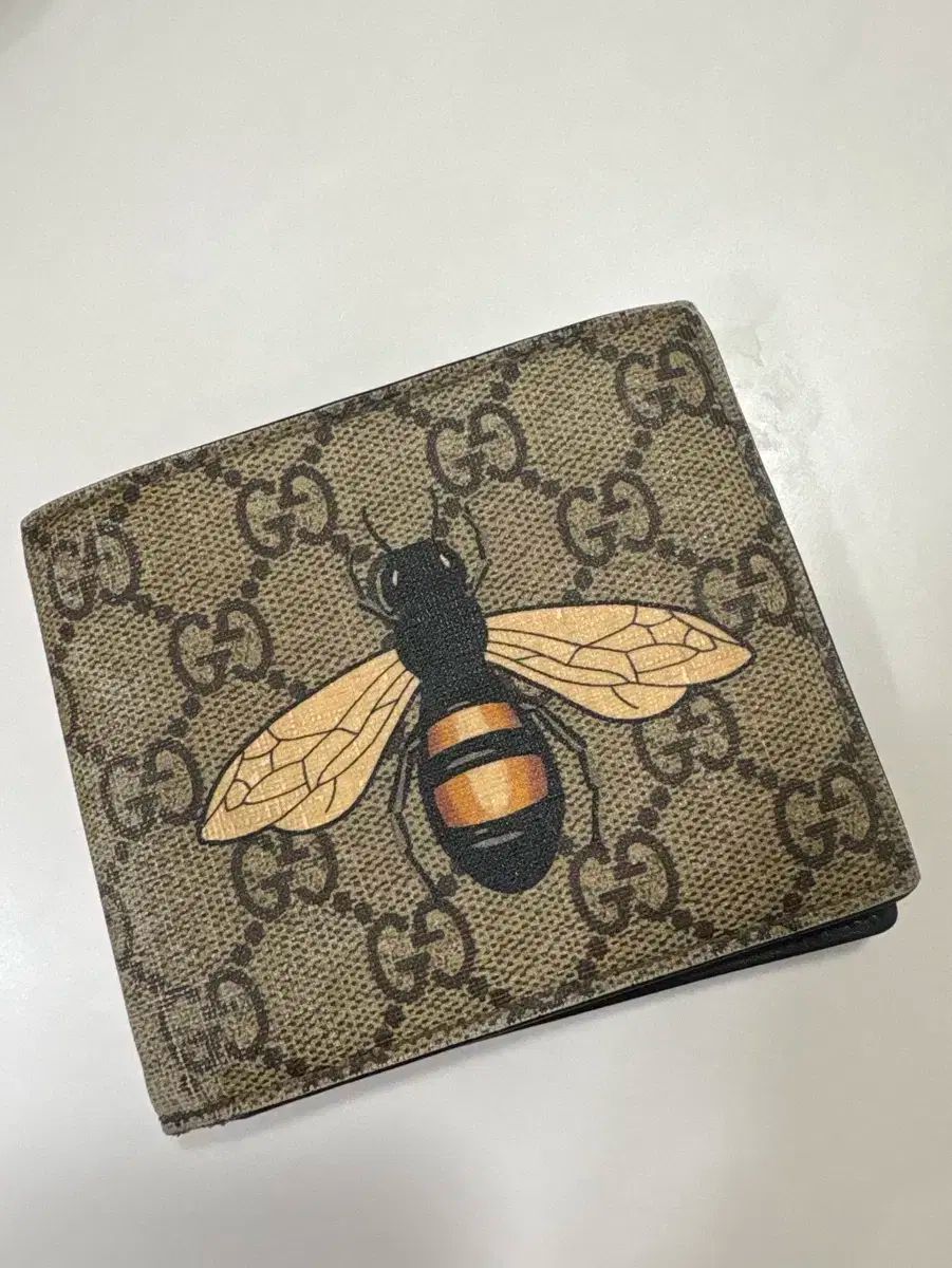 GUCCI グッチ GG Supreme シュプリーム みつばち 二つ折り財布