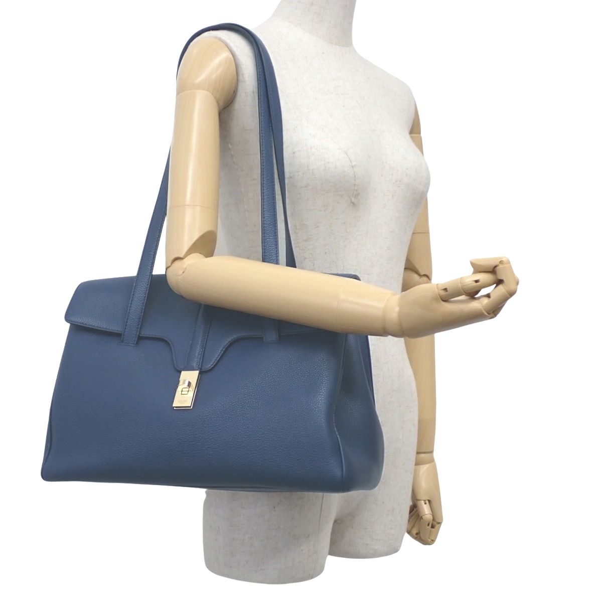 CELINE(セリーヌ) ミディアム ソフト16 セーズ ショルダーバッグ