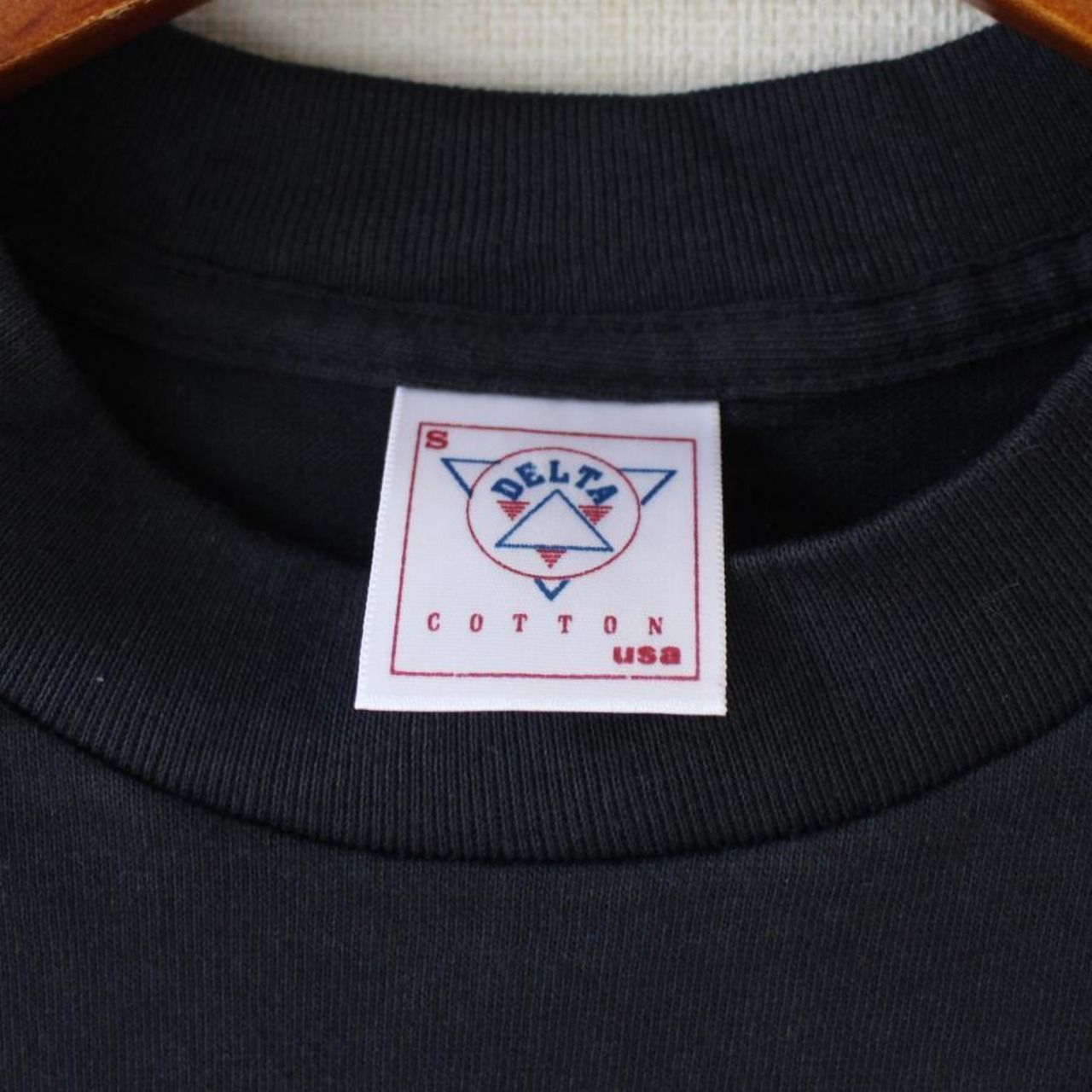 80s DELTA デルタ Tシャツ 逆三角形タグ USA製 シングルステッチ DELTA デルタ 80s-90s Tシャツ 逆三角タグ 黒 S （w-7320704