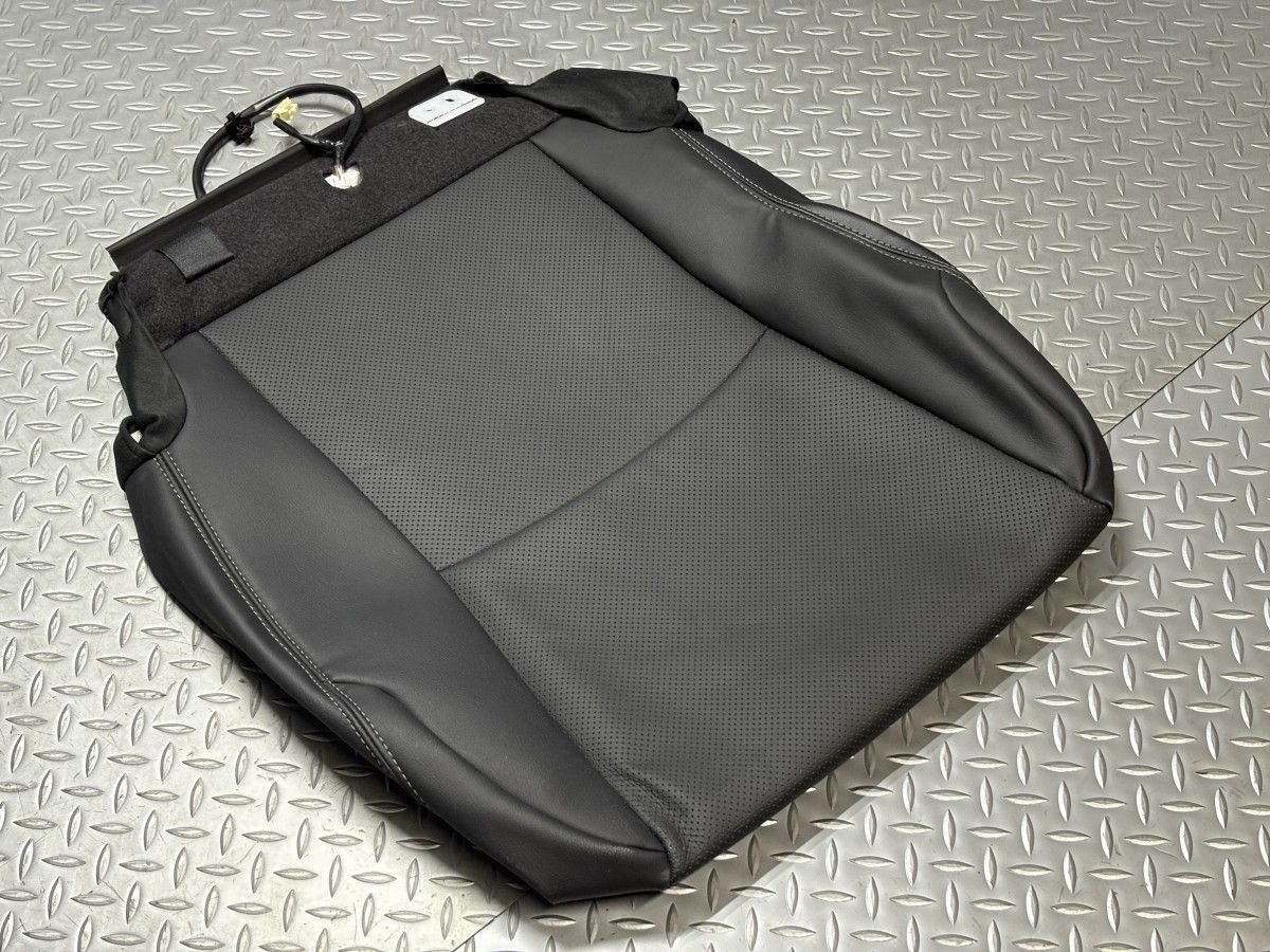 フロントシートクッション カバーRH
