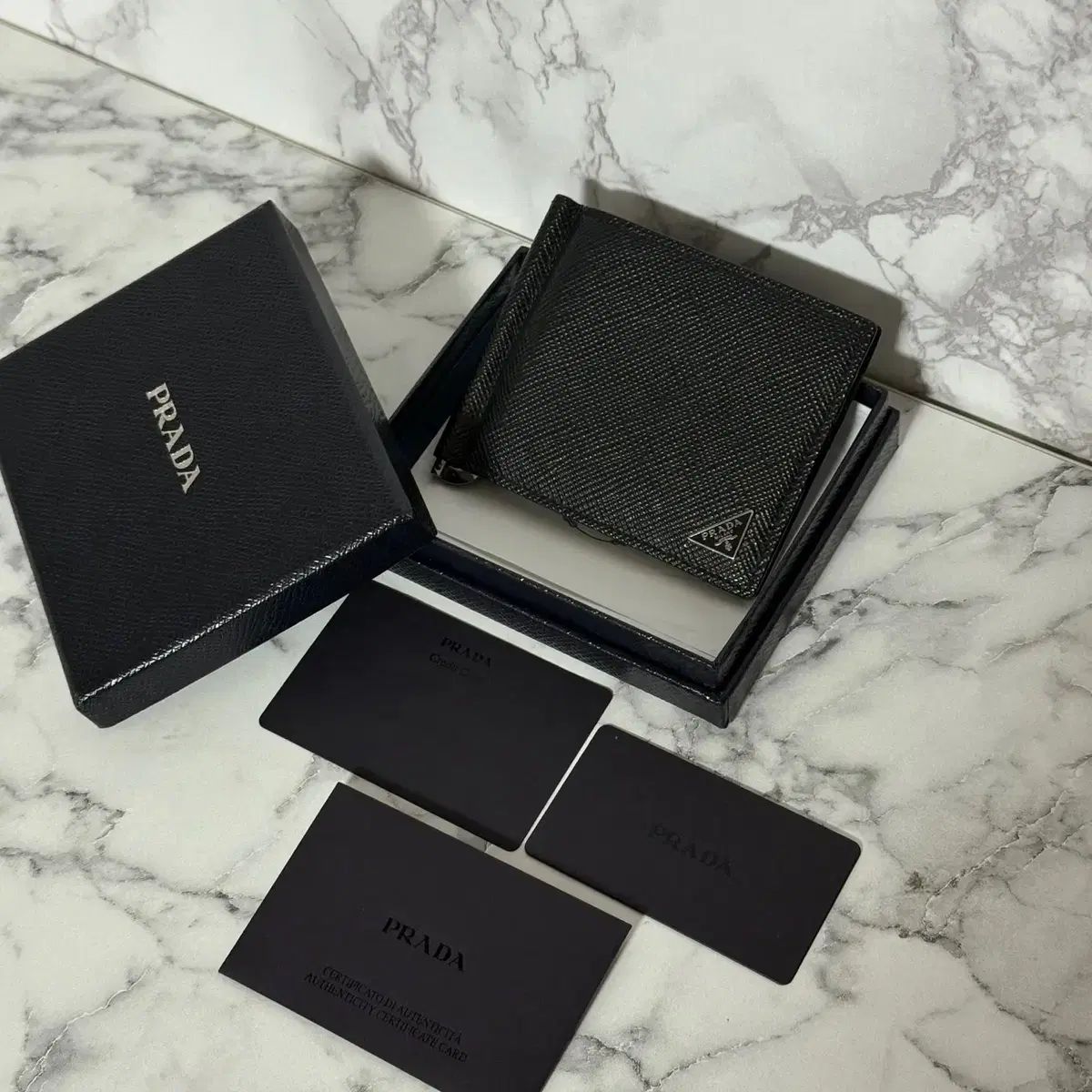 OS PRADA(プラダ) サフィアーノ マネークリップ 財布 - メルカリ