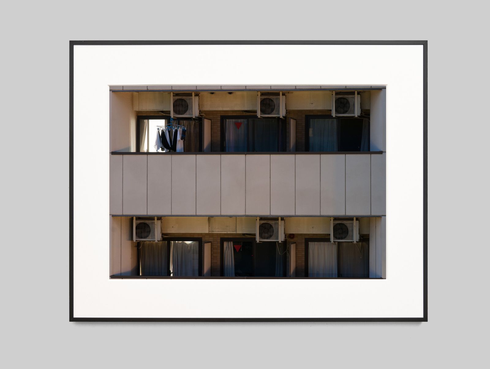 Outdoor unit PortraitNo3 石田宗一郎 写真作品 WWW_SUPERTOOLSSHOP_NL