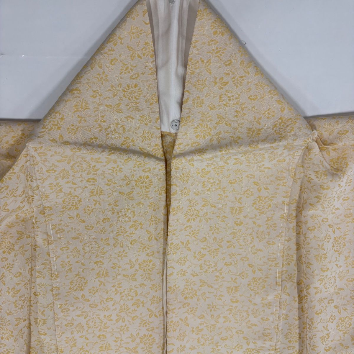 お召【未使用しつけ付】身丈166.5 裄丈68 お召 身丈160cm 裄丈66cm M 単衣 やまと 幾何学 灰色 正絹 美品
