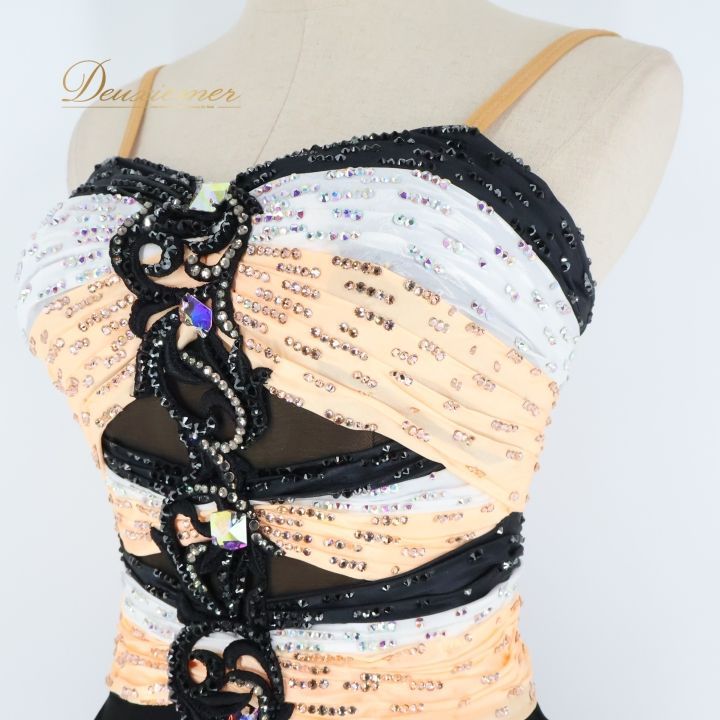 社交ダンス 衣装