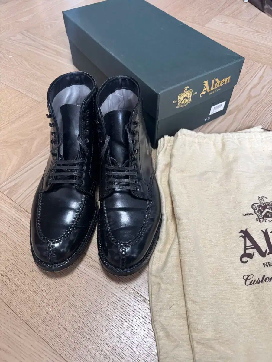 ALDEN オールデン タンカーブーツ サイズ 8D です