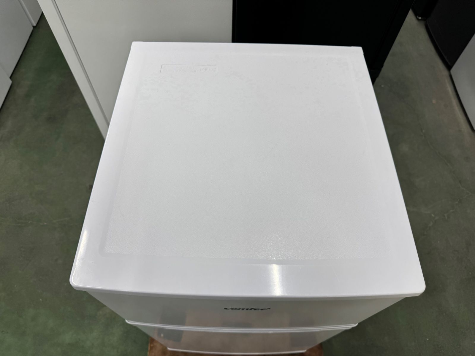 大阪送料無料☆3か月保障付き☆冷蔵庫☆コンフィー☆2ドア☆2023年