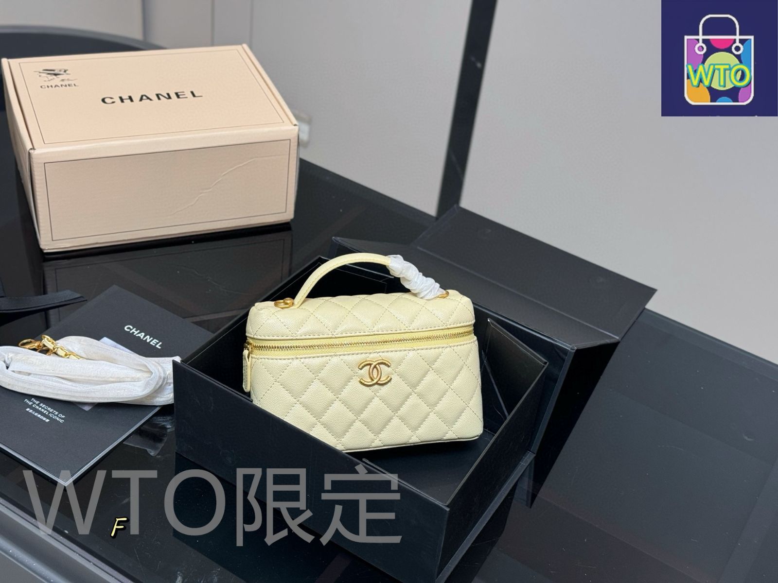 【安心の国内配送☆】CHANEL フード 今日特価】Chanel シャネル ランチボックスホボ 実用的で搭載