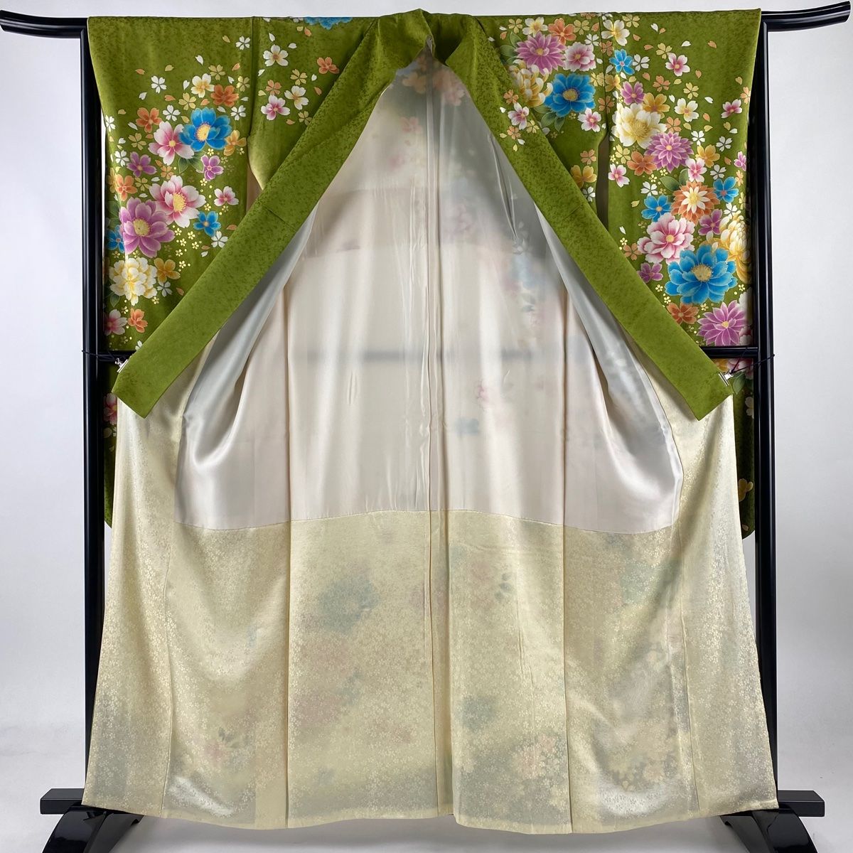 美品　薔薇　蝶　深緑　金彩　刺繍　ラメ　落款　逸品　フルセット　振袖　振り袖 振袖セット 振袖フルセット 正絹 駒刺繍 流水鳳凰文 暈し染め